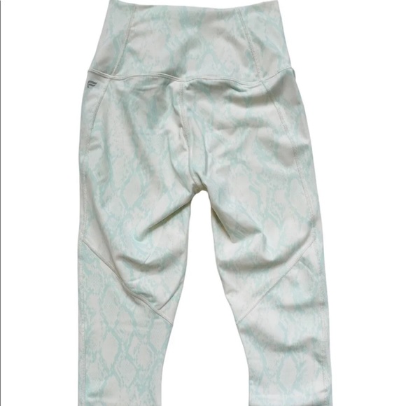 NWT Fabletics Define Ultra High-Waisted Powerhold 7/8 Leggings Sz Small - Picture 8 of 9